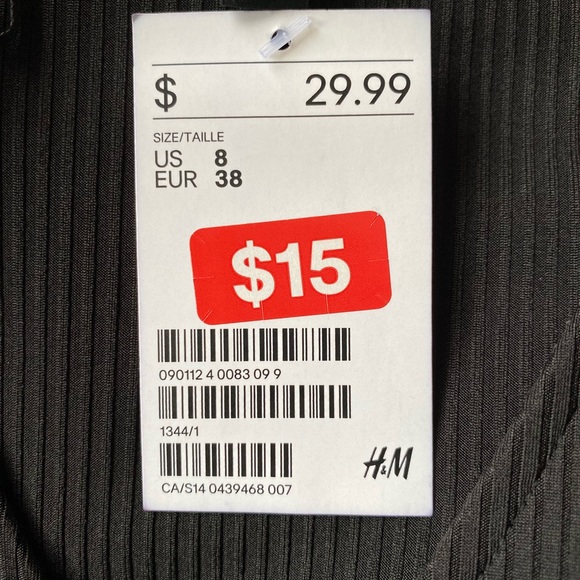 H&M black long-sleeve bodycon dress - Picture 6 of 6